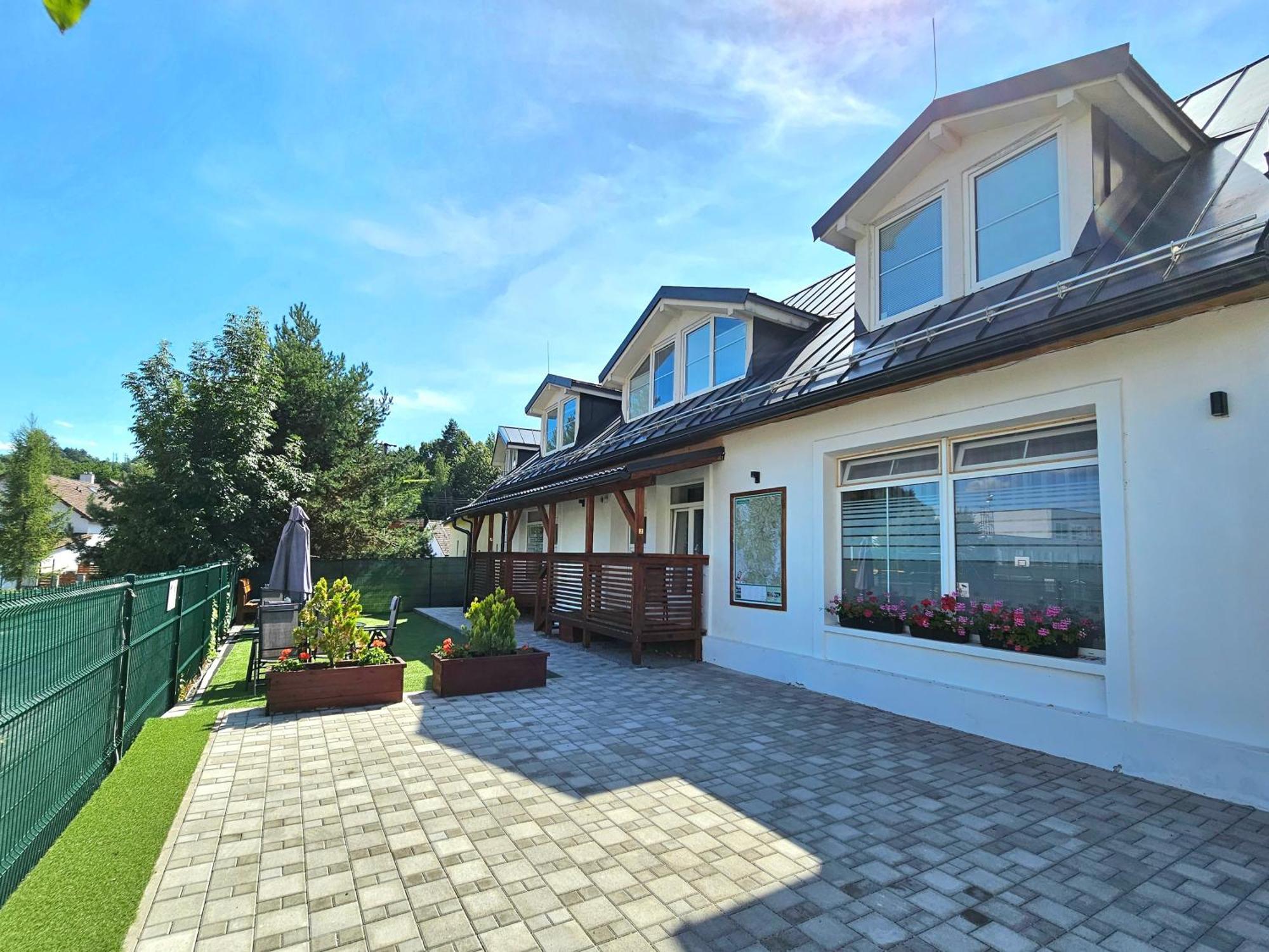 Apartmany Podlavice Банска-Бистрица Экстерьер фото